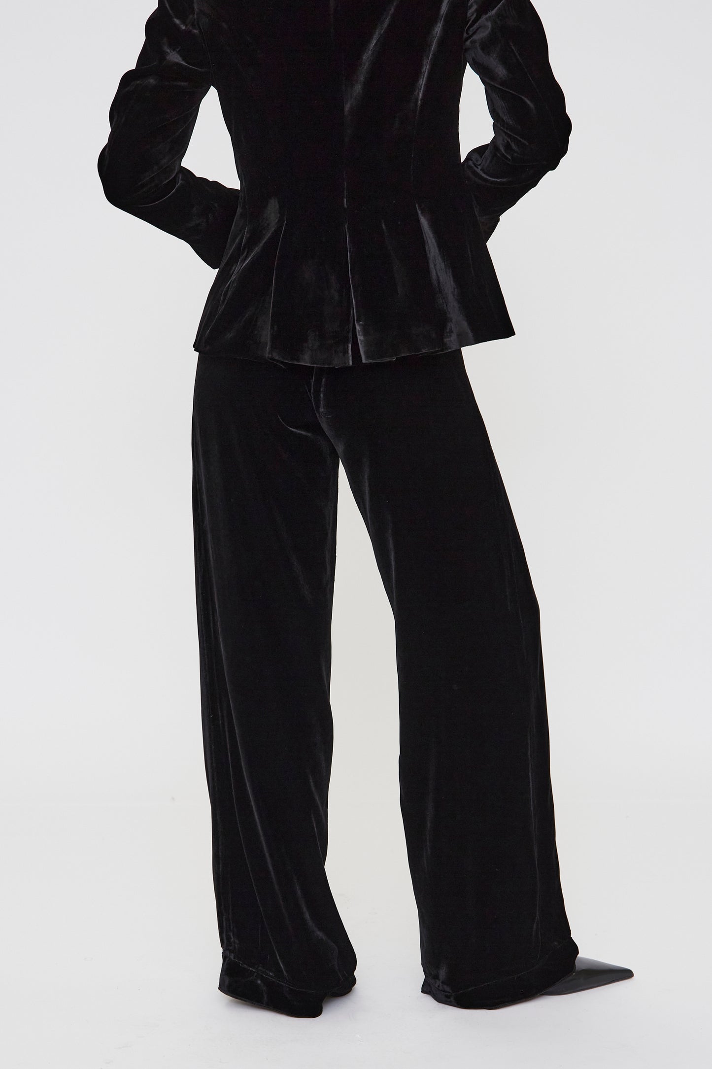 PANTALÓN TERCIOPELO NEGRO | COMING SOON