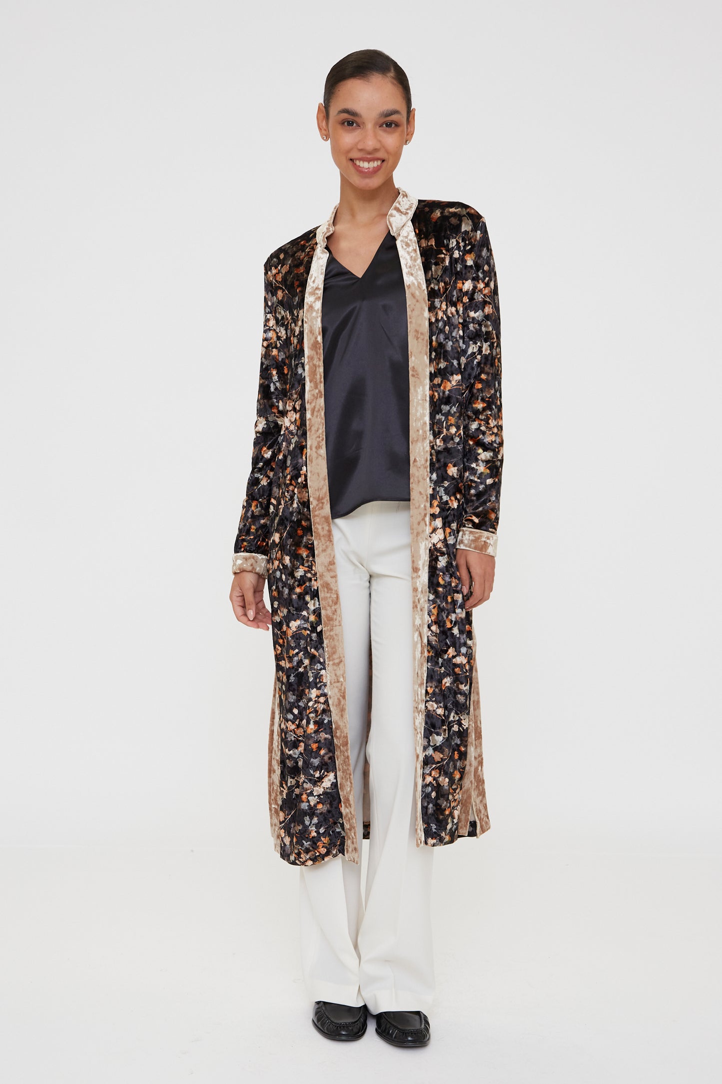 KIMONO DE TERCIOPELO NEGRO