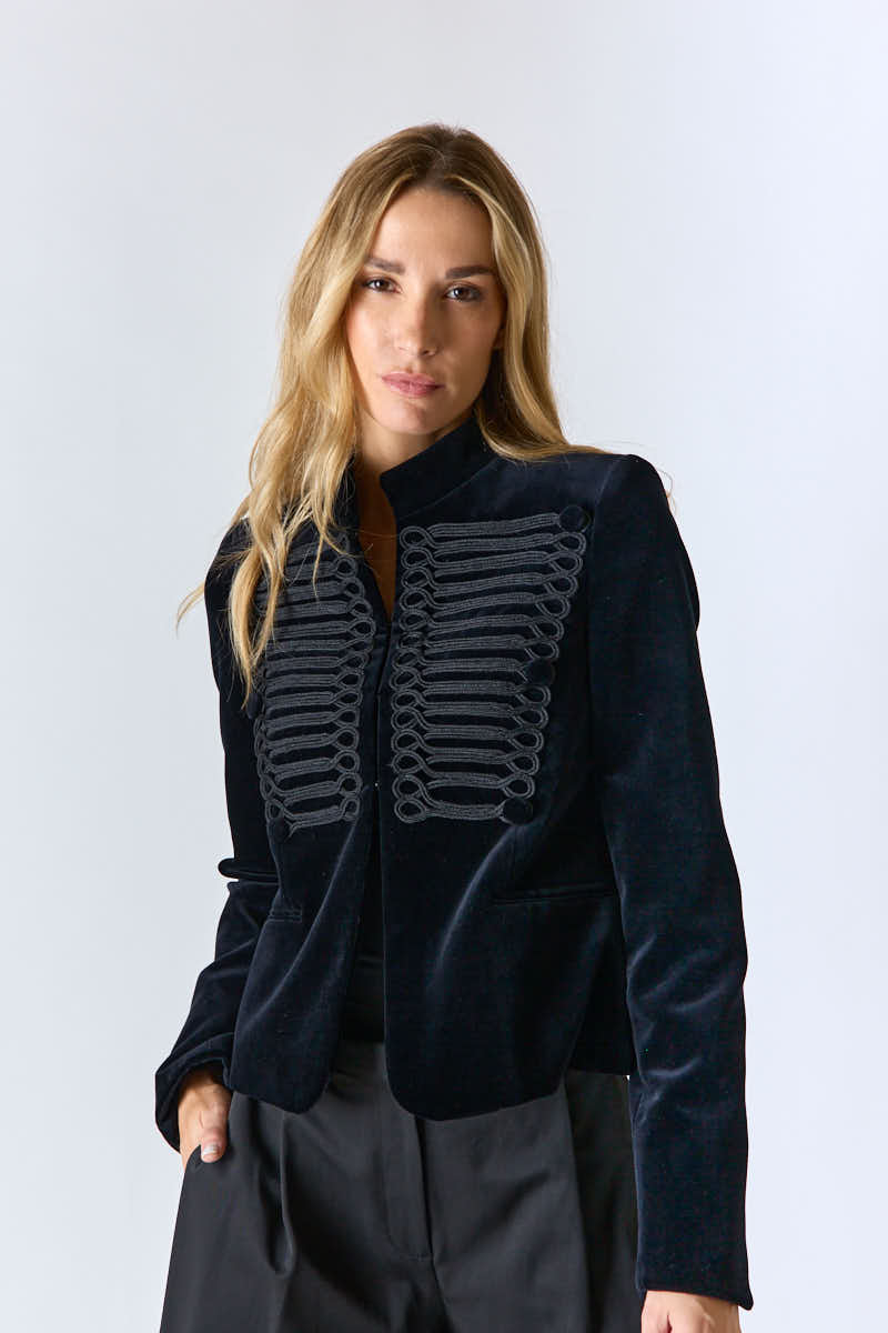CHAQUETAS Y CHALECOS